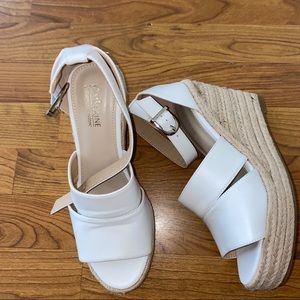 Platform white wedges